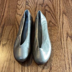 Eileen Fisher Flats